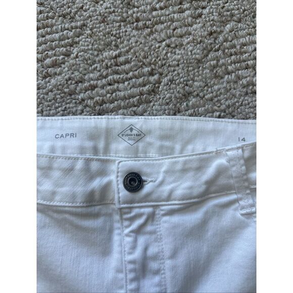 St Johns Bay Capri Jeans Women's 14 Stretch Mid Rise Slim Leg Pants - Picture 2 of 5